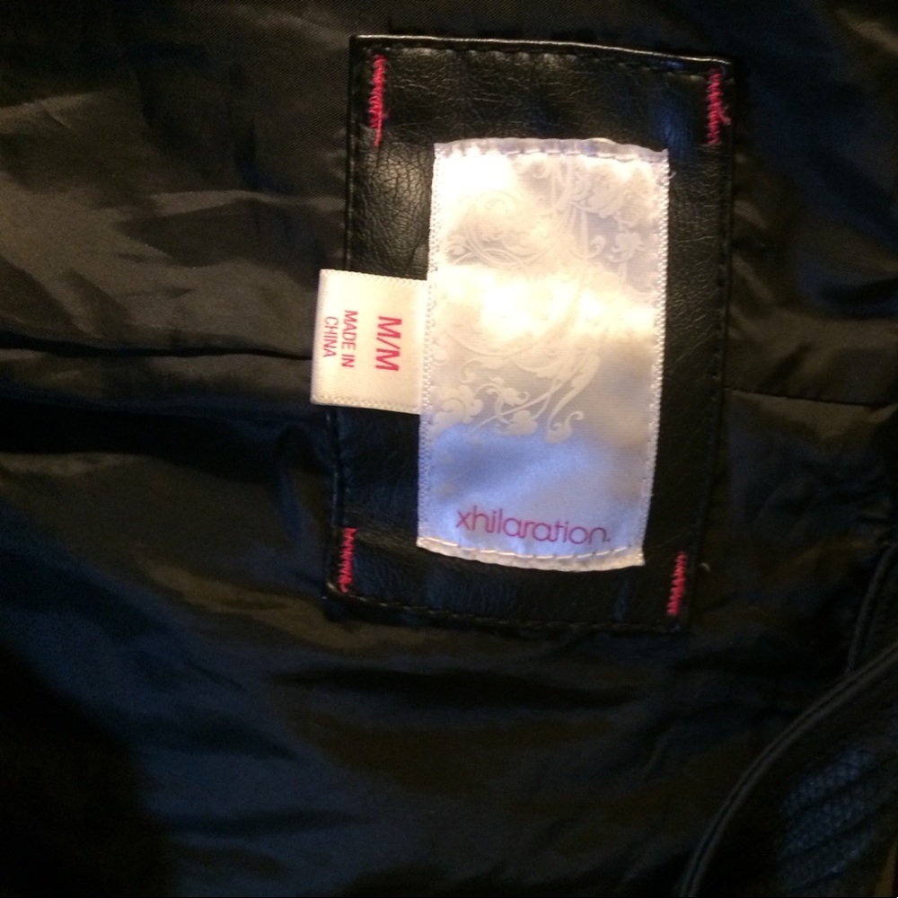 Leather jacket - Picture 2 of 3
