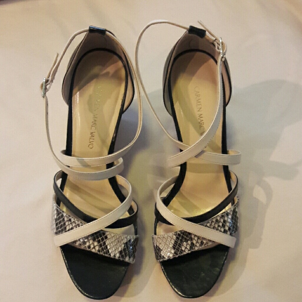 Carmen Marc Valvo Wedges