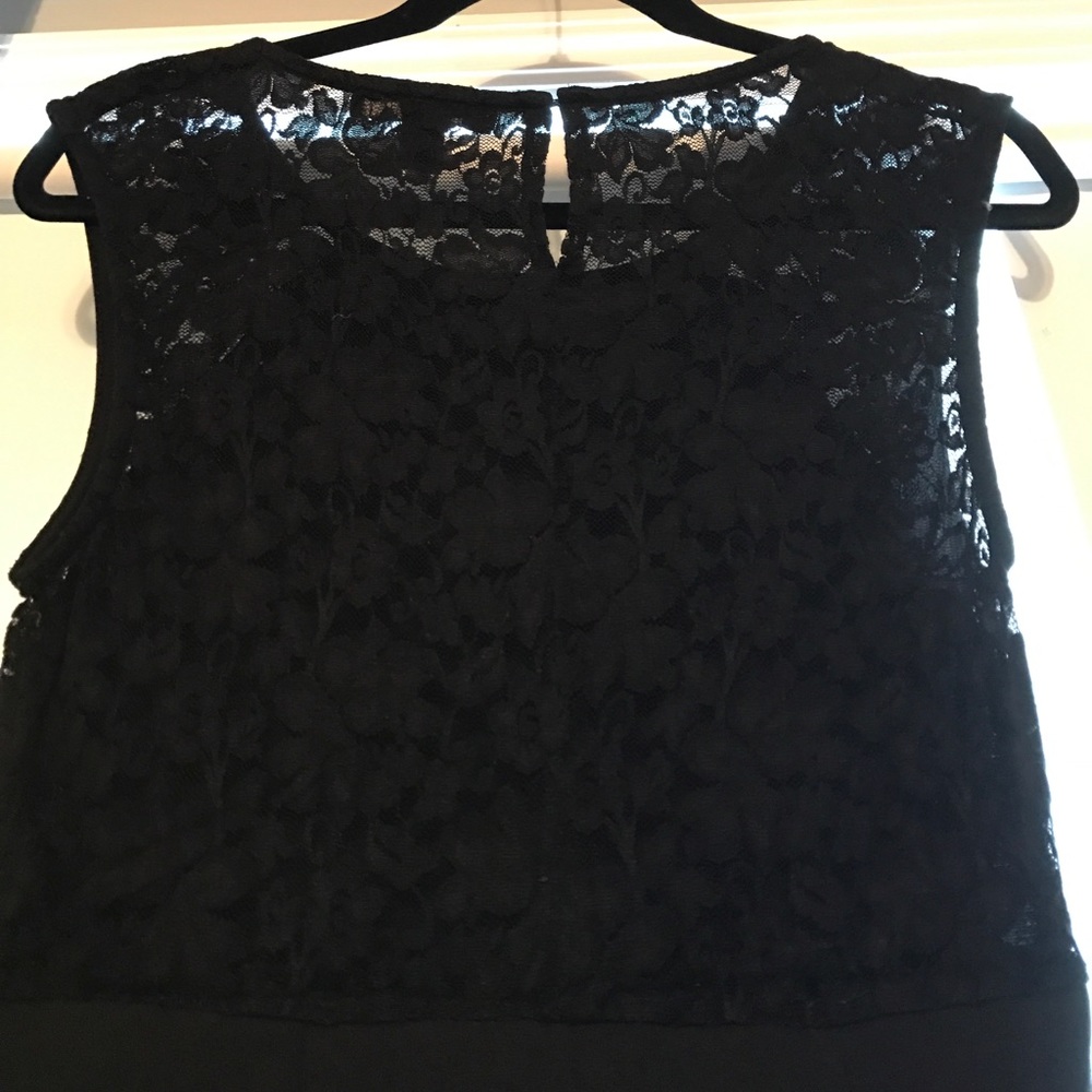 Black lace evening dress - Picture 3 of 4