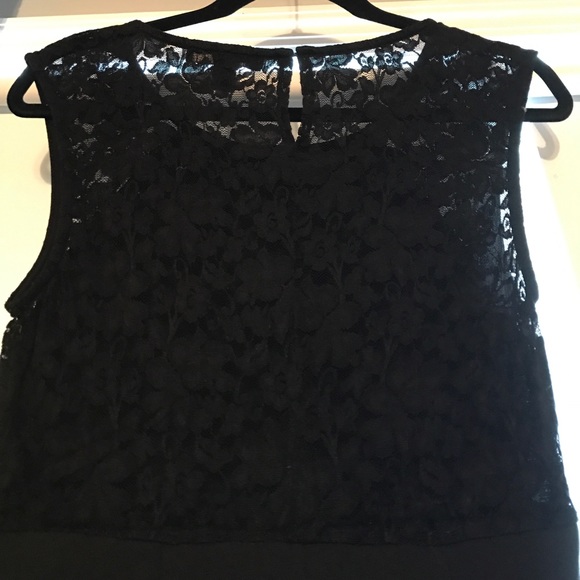 Black lace evening dress - Picture 3 of 4