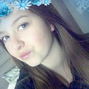 Meet your Posher, Alyssa