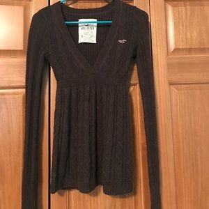 Brown Hollister sweater