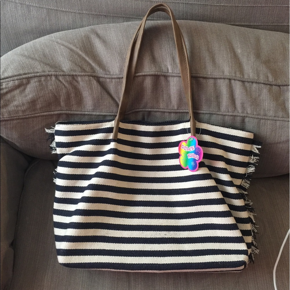⚓️ Roomy Striped Shoulder Bag