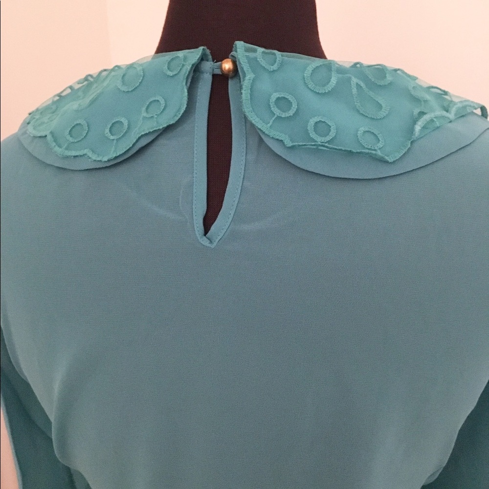 ✨TURQUOISE ORNATE SHEER TOP✨PLUS SIZE NWT - Picture 4 of 5