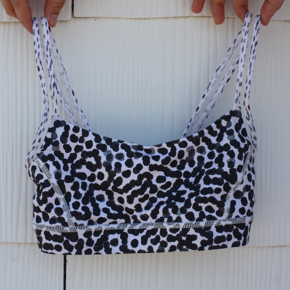 Lululemon sports bra