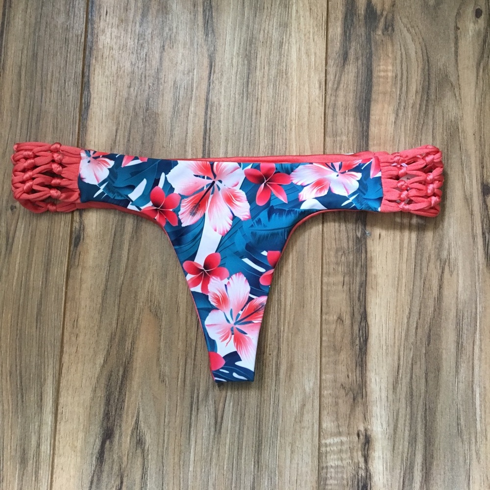 LaPearl Swim hibiscus bottom xs