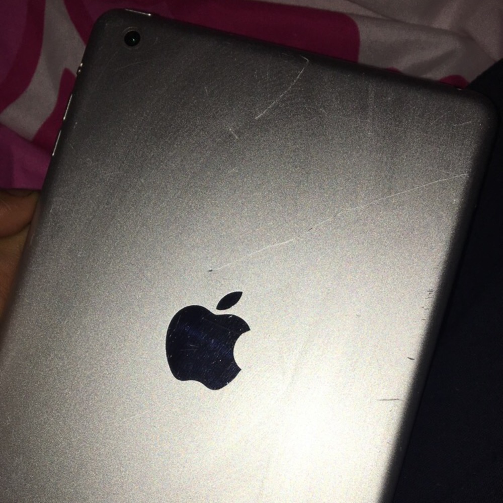 ipad - Picture 2 of 2
