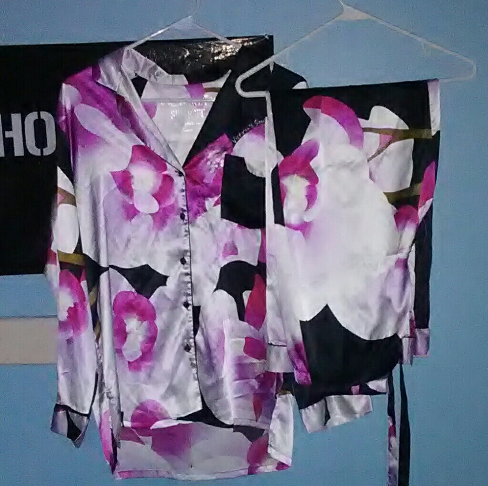 SOLDD ✨Victoria's Secret Pajama Set