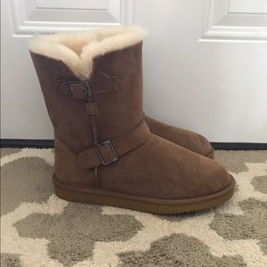 Mid-Calf fuzzy boots sz 10