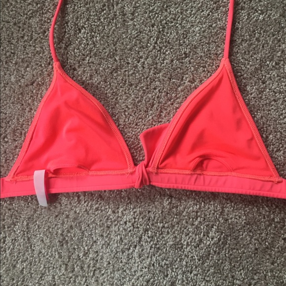 Victoria secret swimsuit top size small - Picture 3 of 3