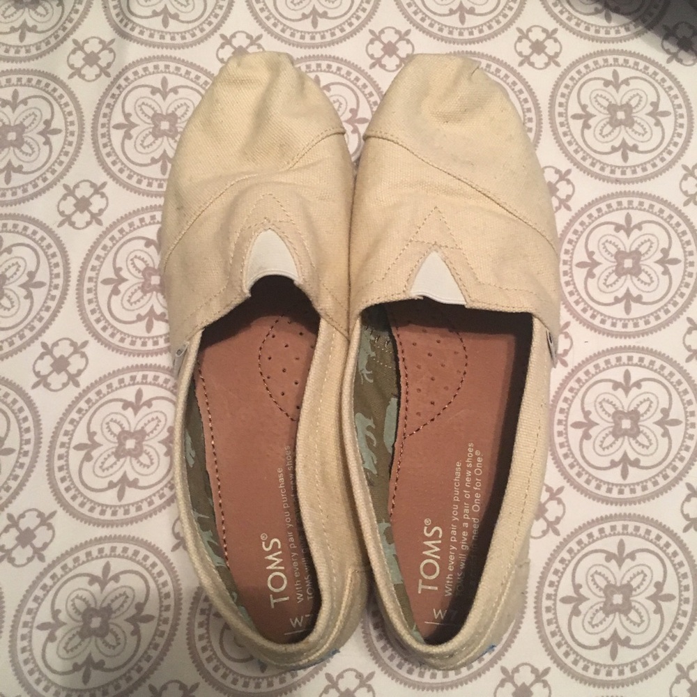 Natural Toms Classic Slip Ons