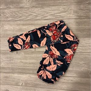 Lularoe Floral print leggings worn 1x