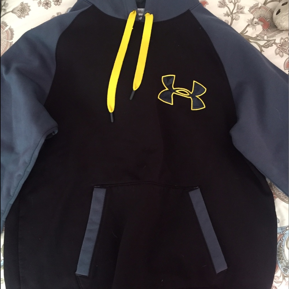Under armor sweatshirt
