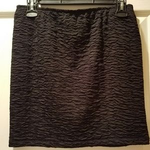 Black crinkle skirt