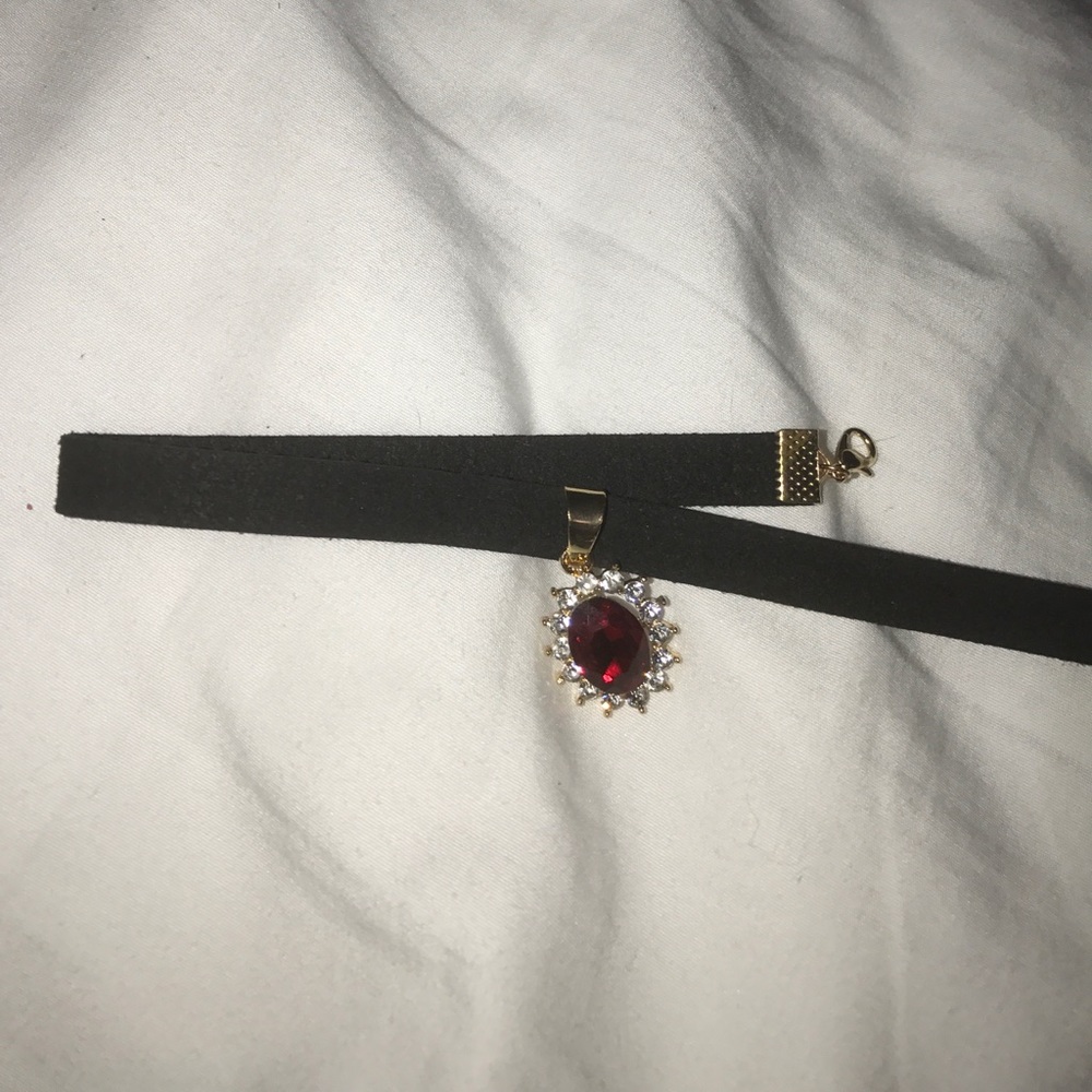 Red Gem Beautiful Choker!