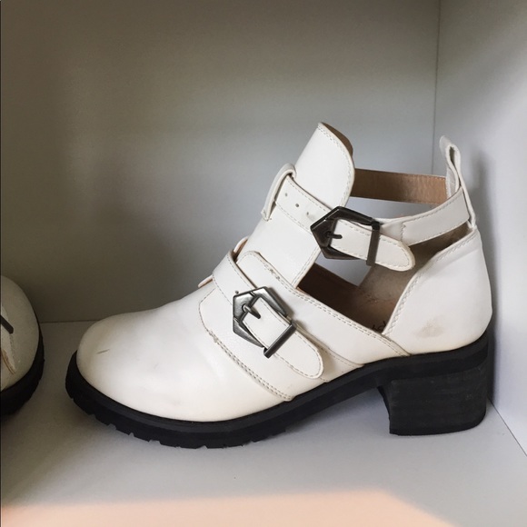 White Cutout Booties - Picture 4 of 6