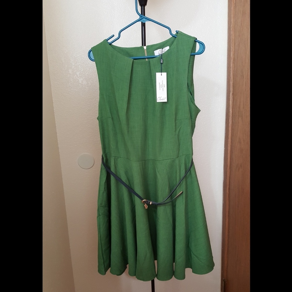 Green A-line dress WITH POCKETS