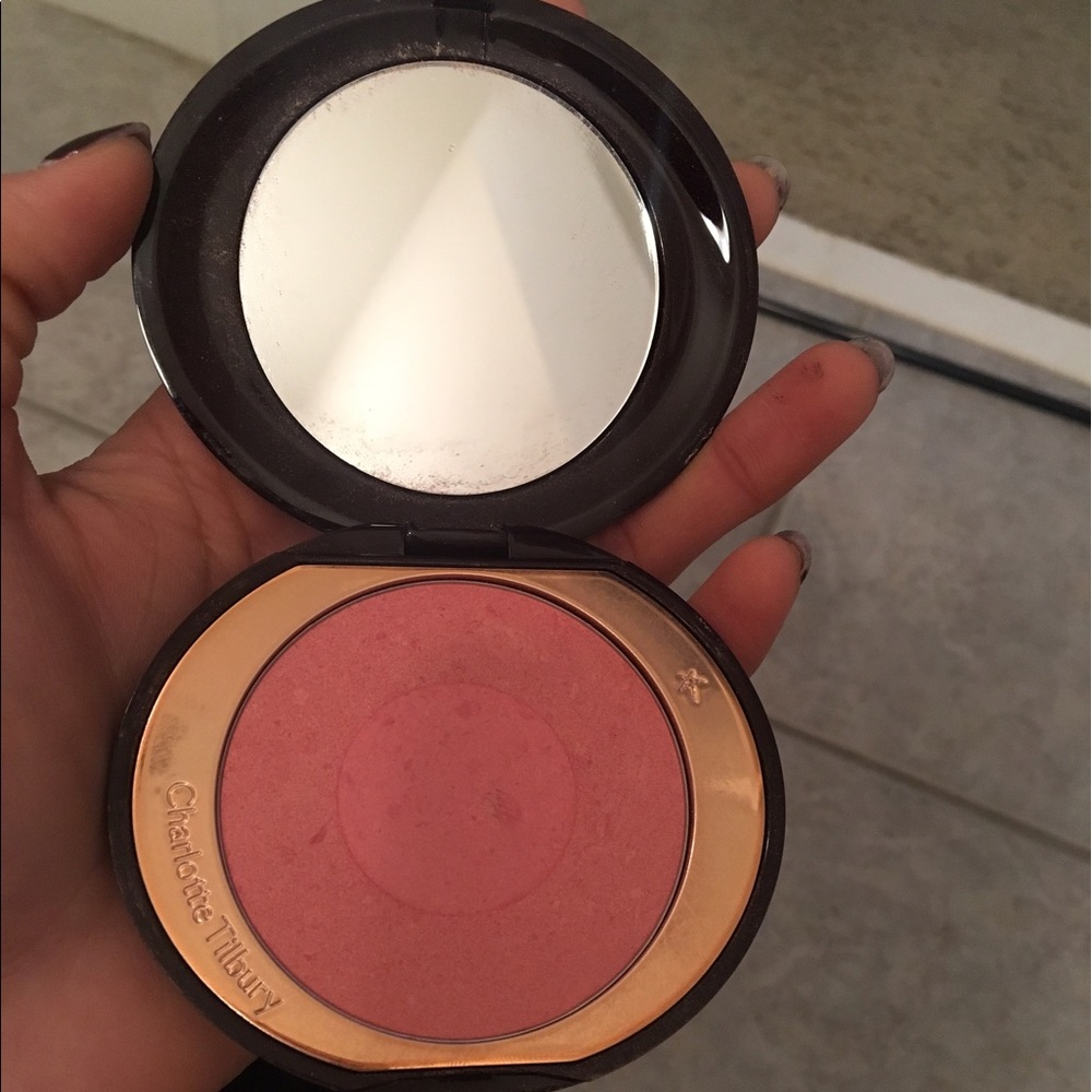 Charlotte Tilbury Blush. Gently used