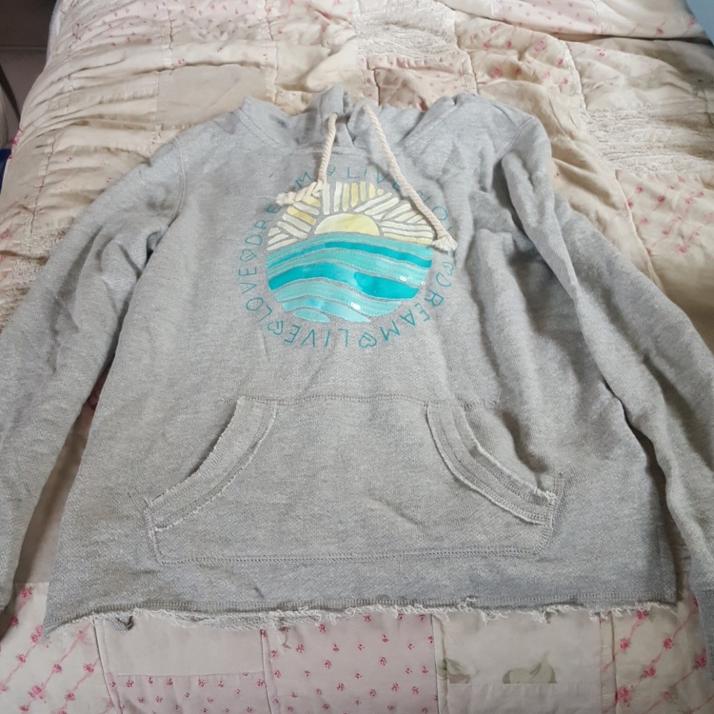 Aeropostale live love dream sweatshirt