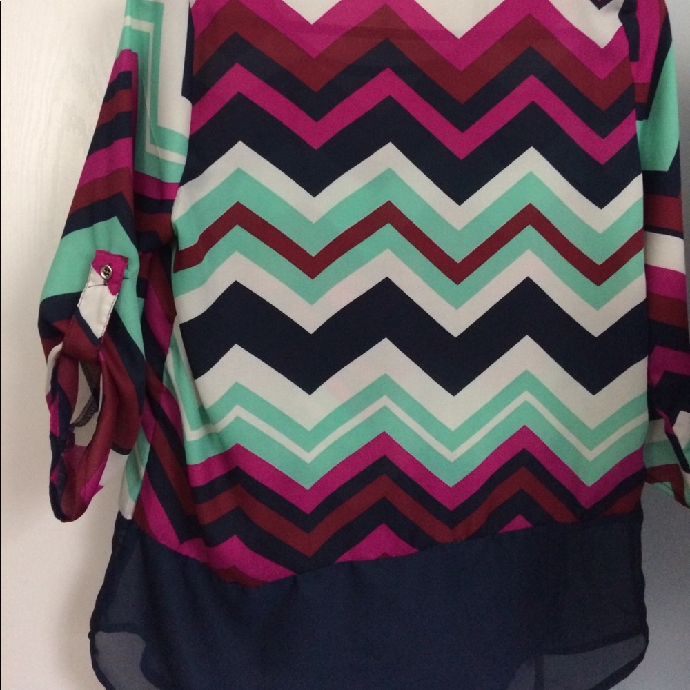 Top - Picture 2 of 2