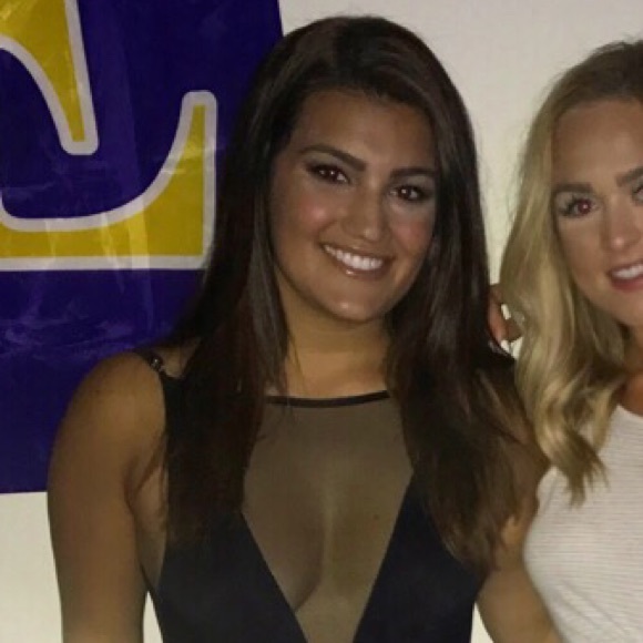 Meet your Posher, Isabella - Picture 1 of 1