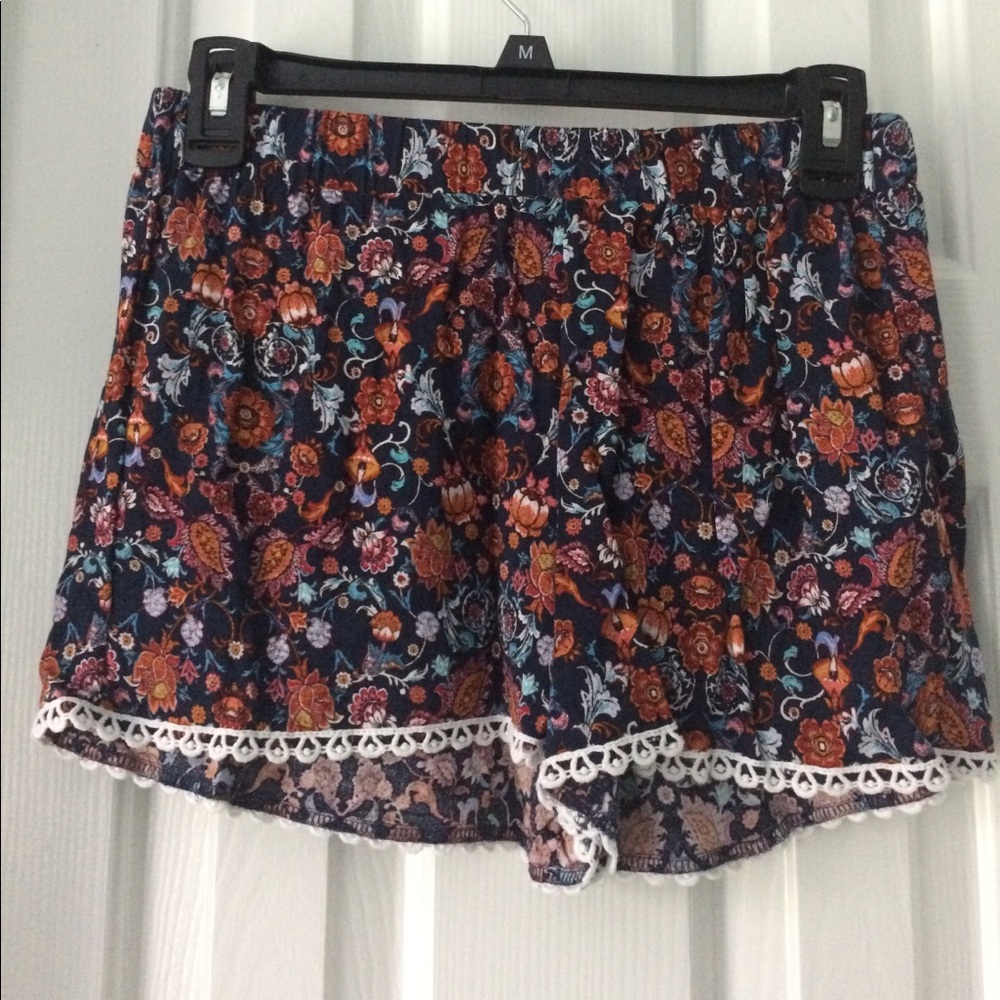 Pink Republic Floral shorts Size M