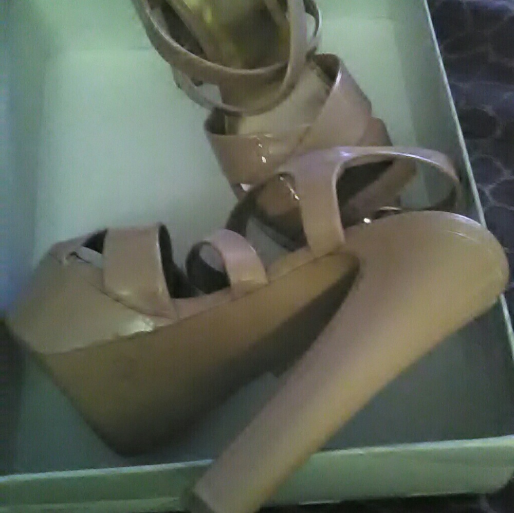 Strappy platform sandals