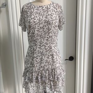 Short sleeve dress