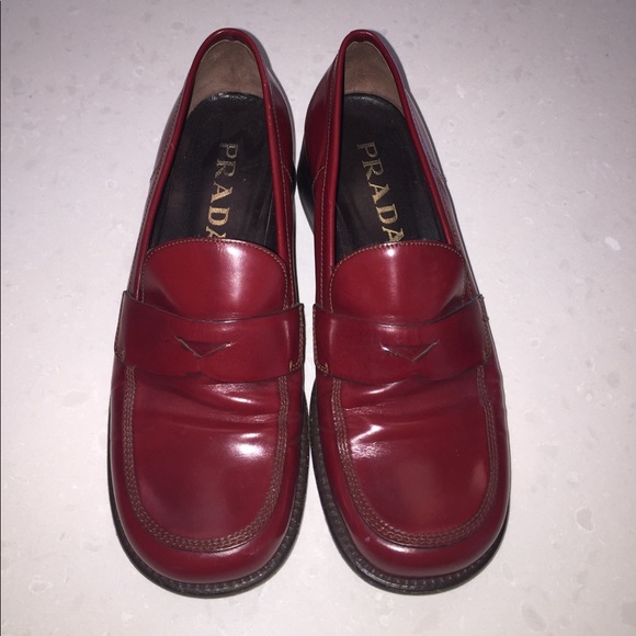 PRADA WOMENS LEATHER LOAFERS - Picture 2 of 4
