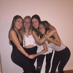 Meet your Posher, Casey