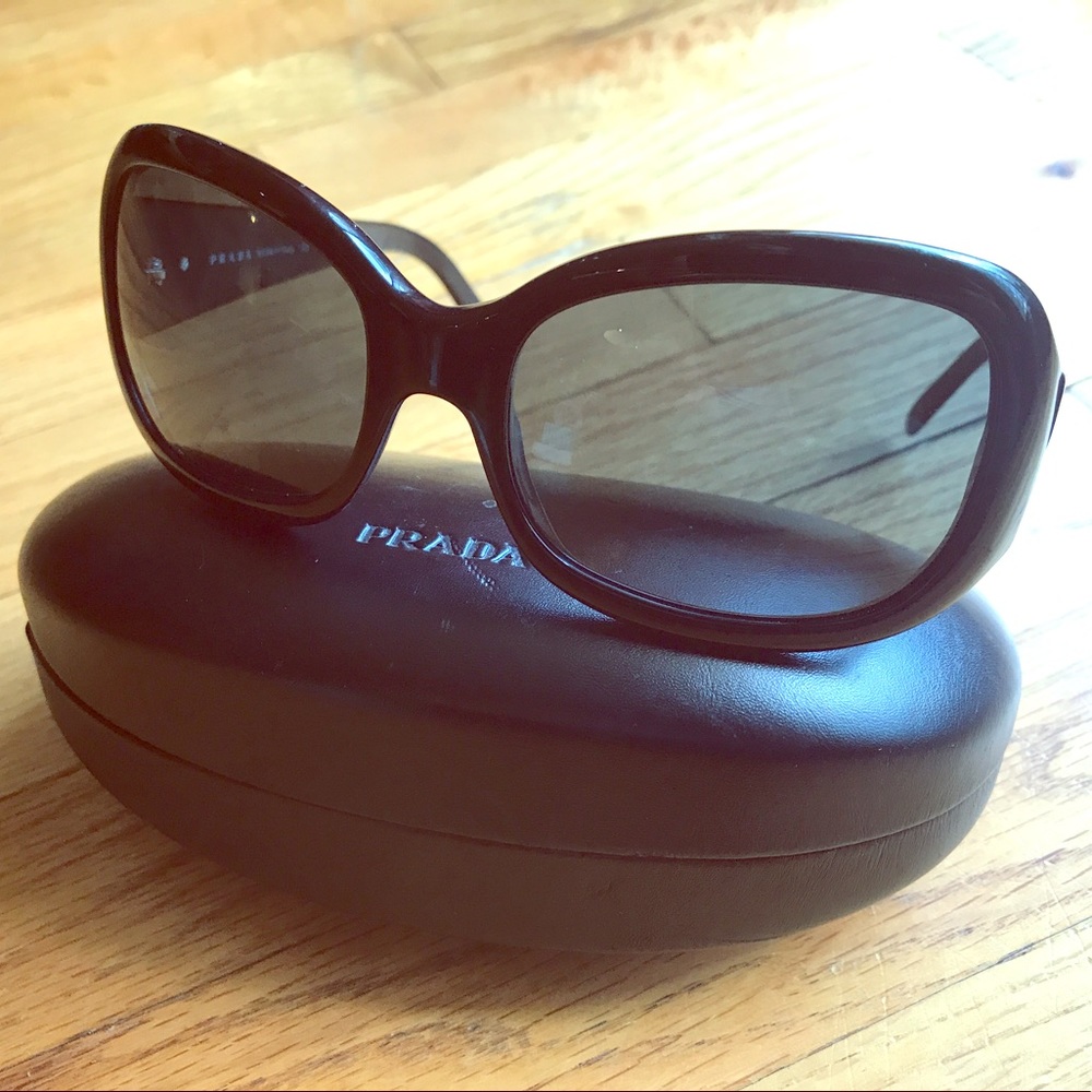 Prada SPR13F Sunglasses in Black