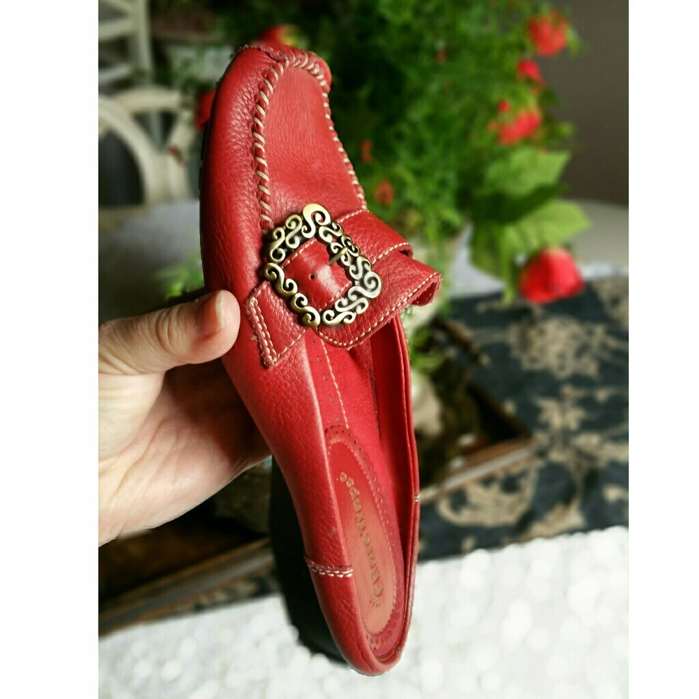 Bare Traps- Red Slides