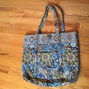Vera Bradley Tote/ Shoulder Bag
