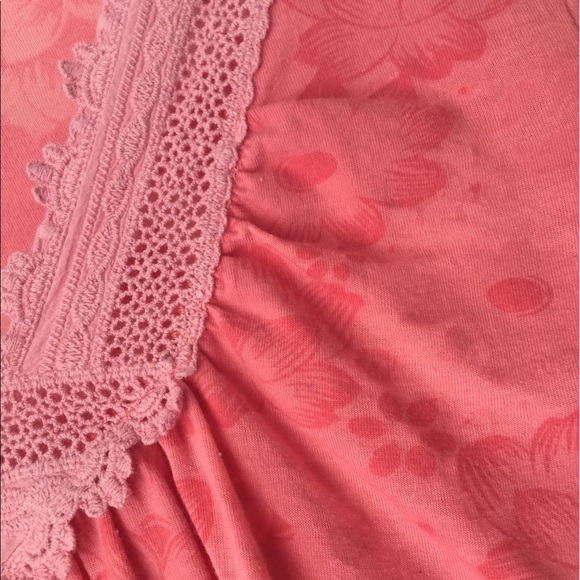 Ann Taylor Loft top - Picture 3 of 3