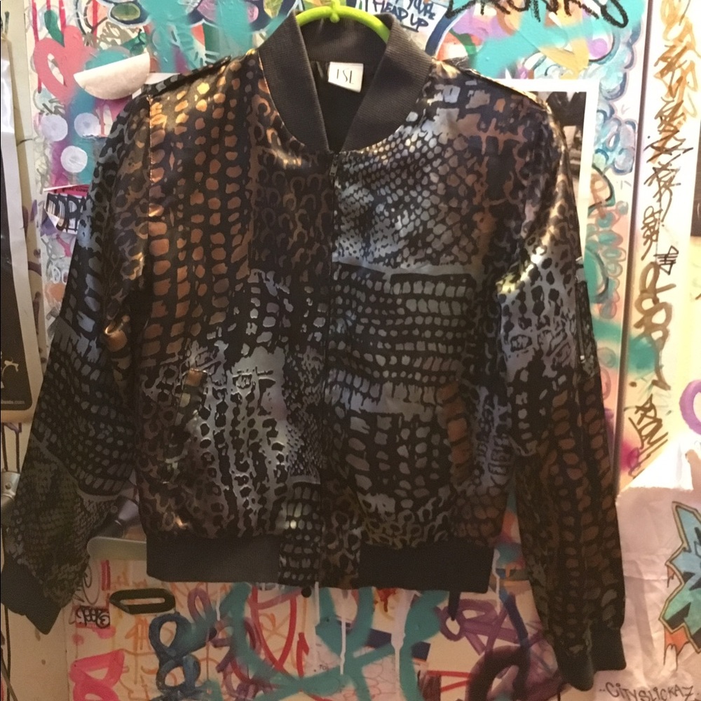 VINTAGE MULTI ANIMAL PATTERN SATIN JACKET.