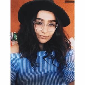 Meet your Posher, Natalie