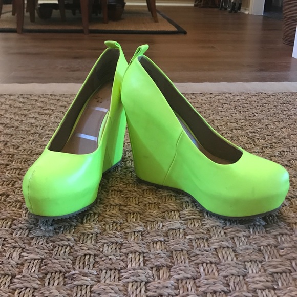 Elle Neon wedges! Final Markdown - Picture 2 of 2