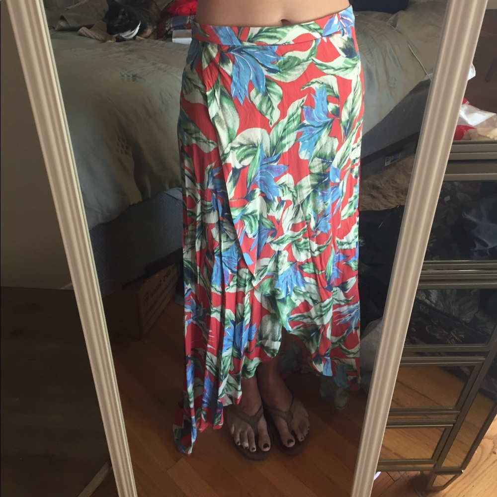 Honey Punch Floral high-low skirt