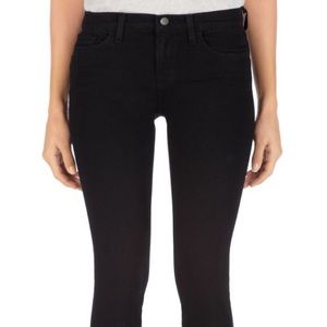 Black J Brand skinny leg mid-rise jeans - size 28