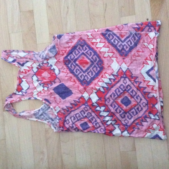 Racer back patterned tank top - Picture 2 of 2