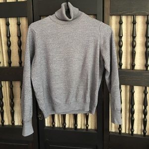 Gray turtle neck