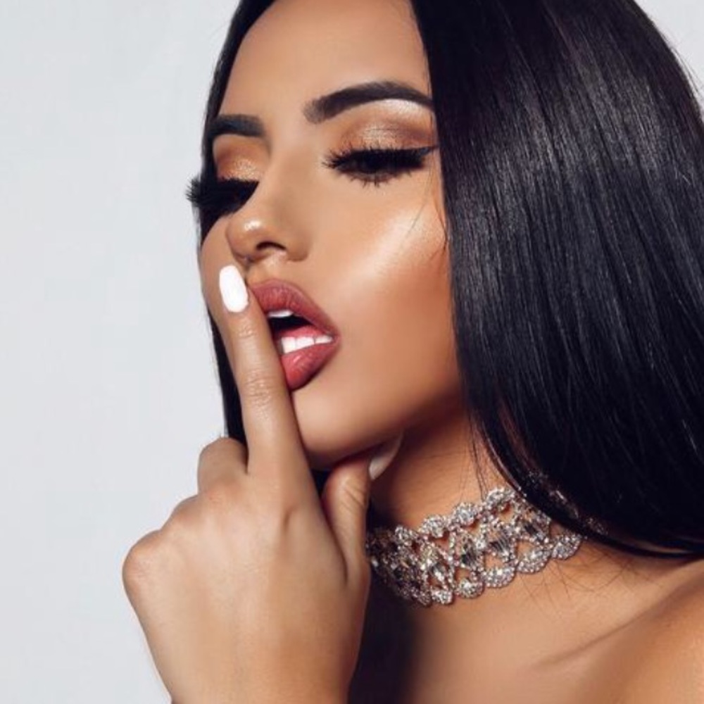 royalty choker