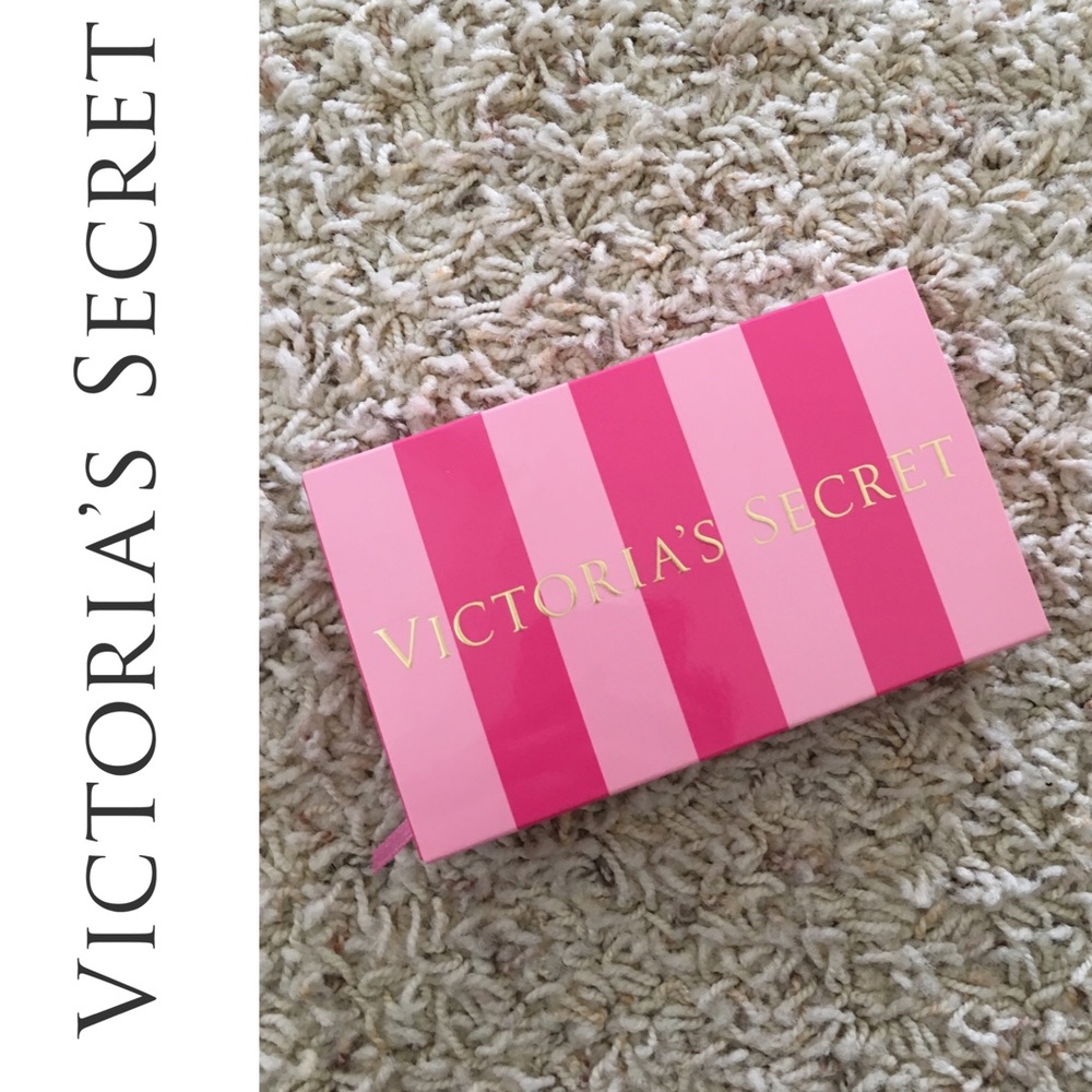 Victoria Secret Gift Card Box - Picture 1 of 4