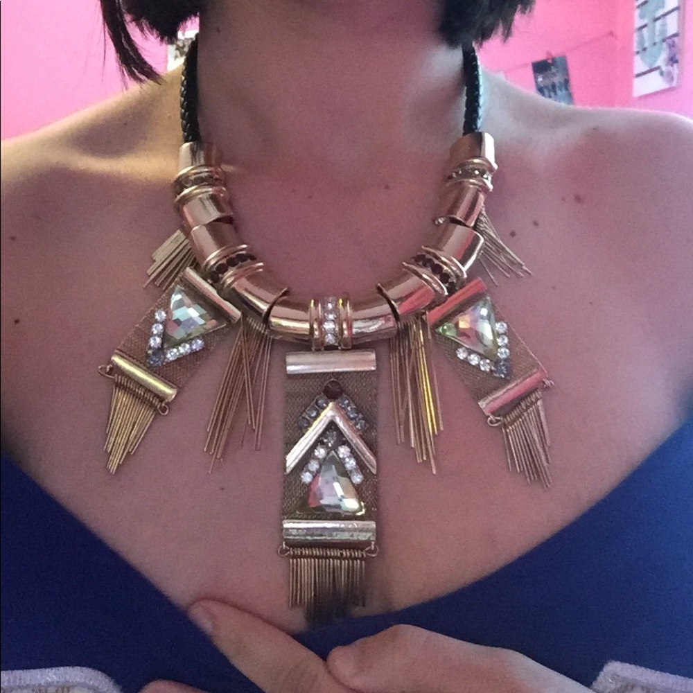 Statement necklace
