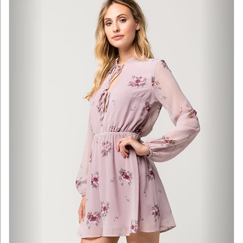 🌸Full Tilt Dusty Floral Dress🌸 - Picture 1 of 4