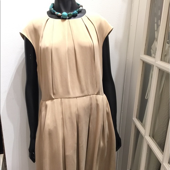 Max Mara tan crepe shift dress with pockets - Picture 1 of 6