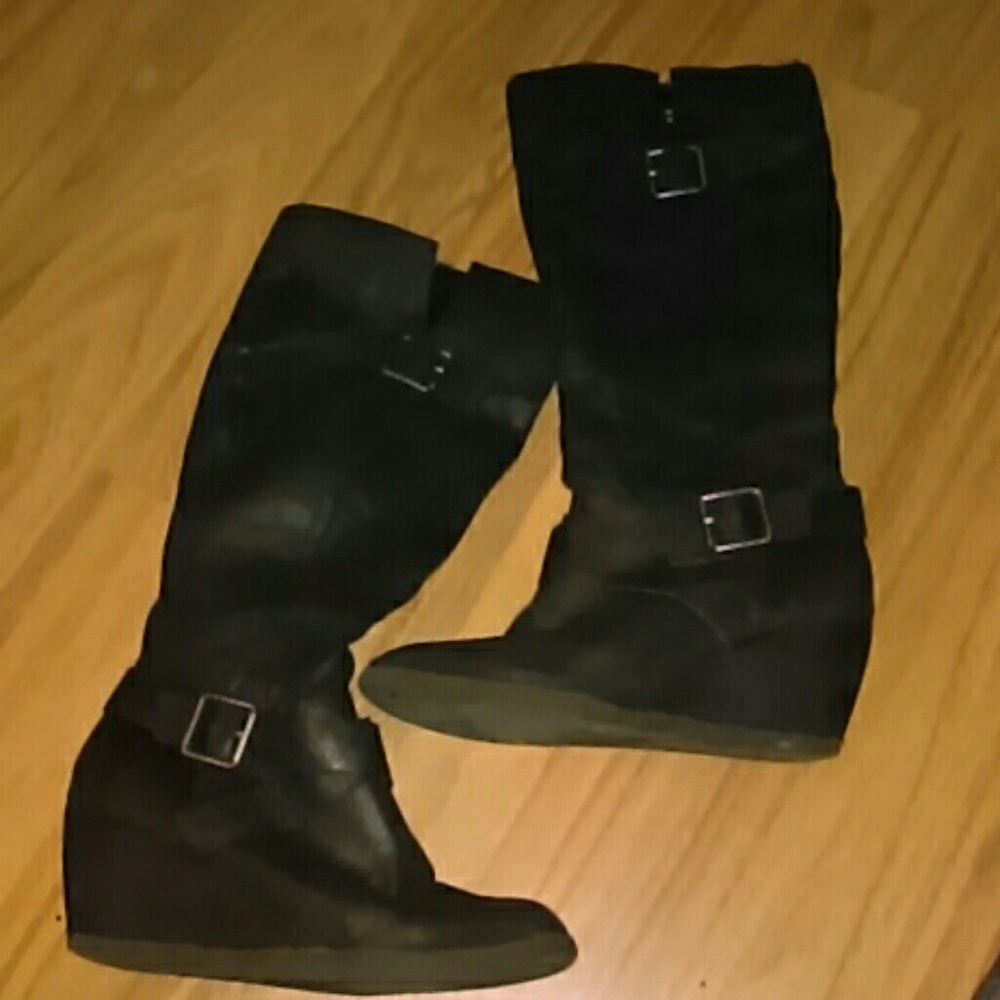 Wedge boots