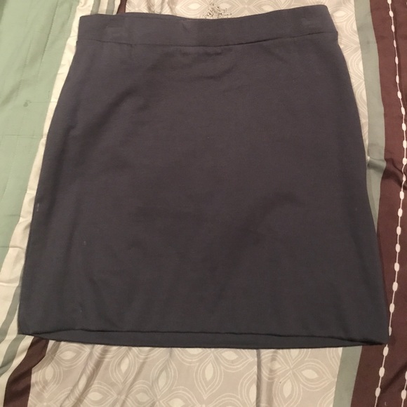 Skirts - Picture 4 of 4