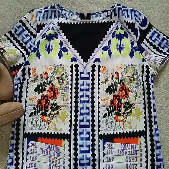 Glamorous dress - Picture 2 of 5