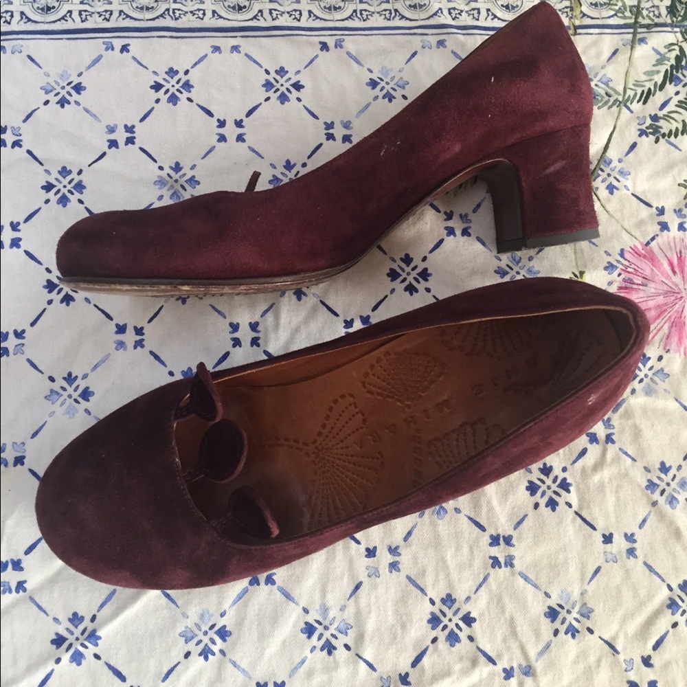 Gorgeous Chie Mihara Burgundy Red Low Heels